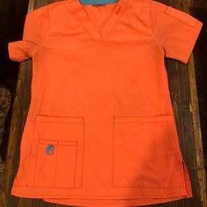Women’s scrub top